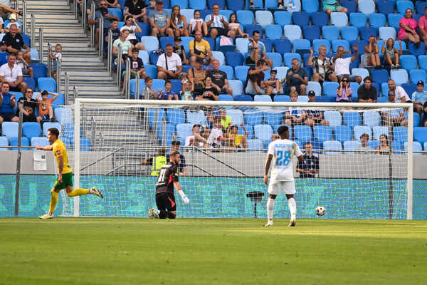 Vľavo Dávid Ďuriš (MŠK Žilina) sa raduje po strelení gólu na 0:3.