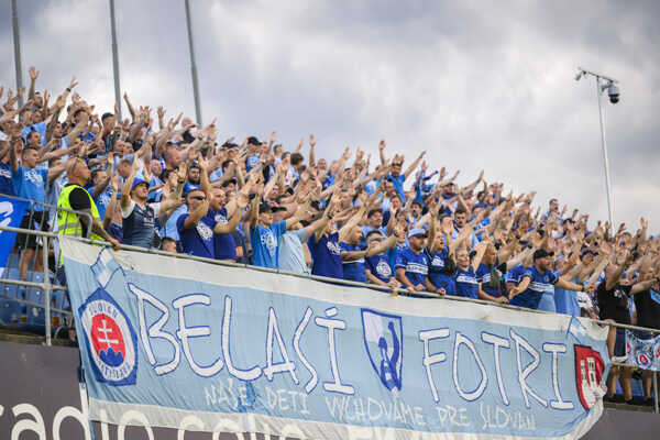 Fanúšikovia Slovana počas prvého zápas 2. predkola Ligy majstrov NK Celje - ŠK Slovan Bratislava.