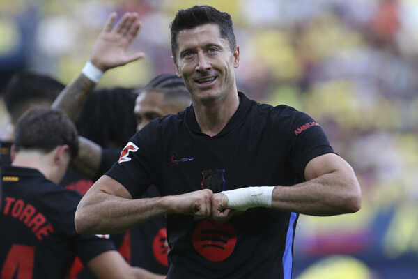 Poľský útočník Robert Lewandowski v drese Barcelony.